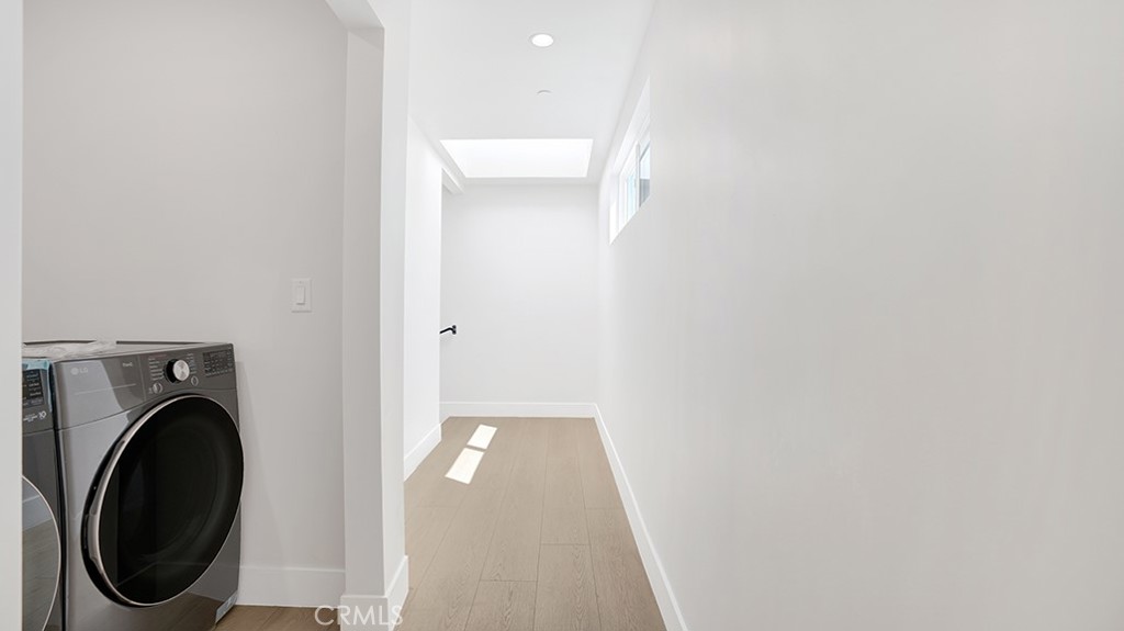 1211 N. Kingsley Drive N