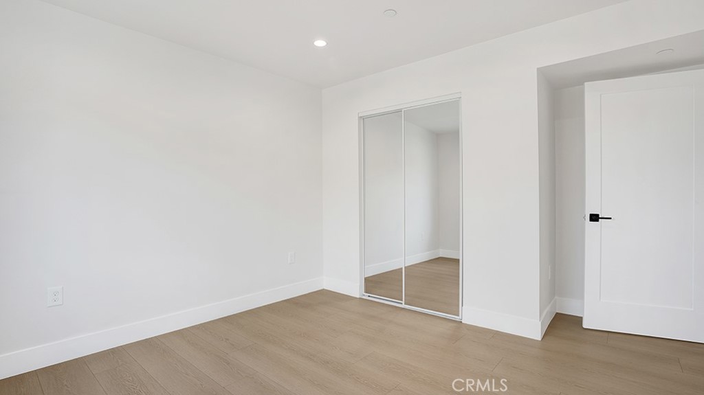 1211 N. Kingsley Drive N