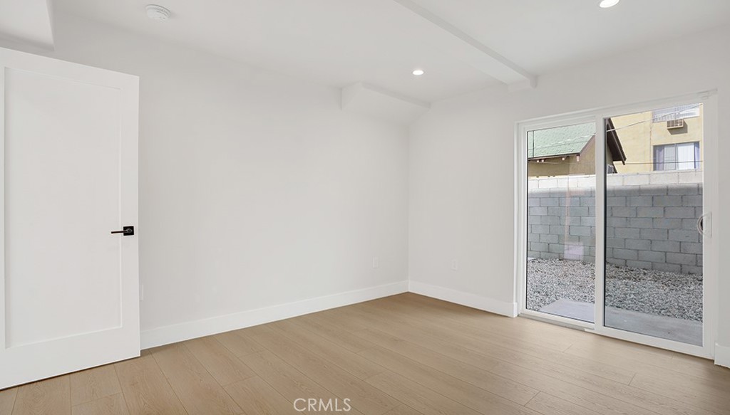 1211 N. Kingsley Drive N