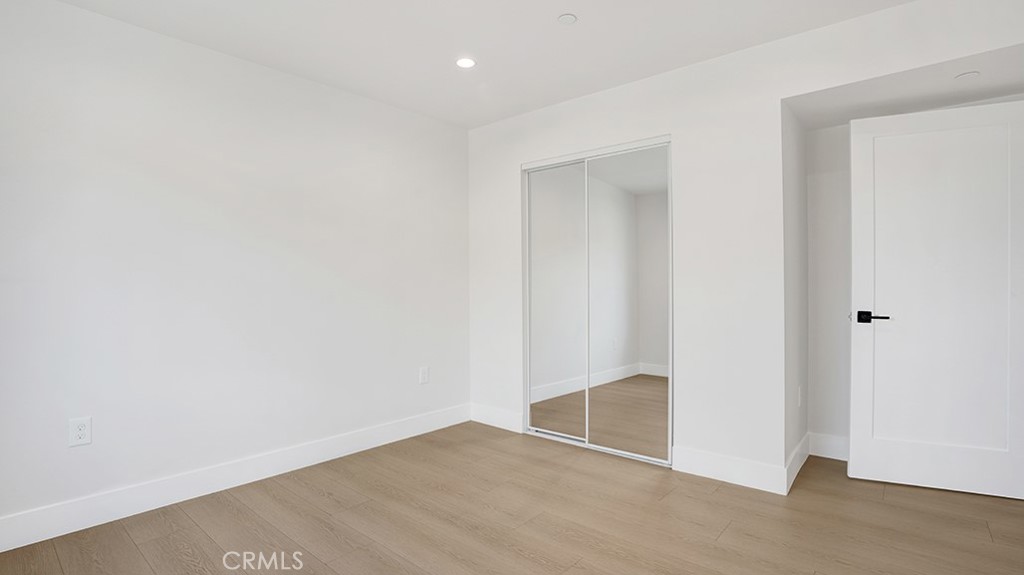 1211 N. Kingsley Drive N