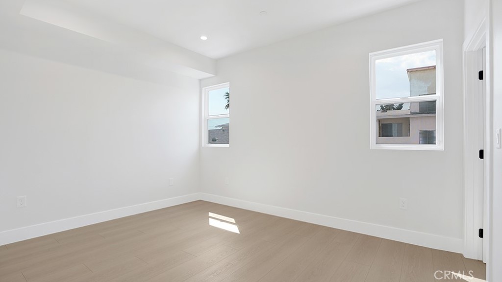 1213 N. Kingsley Drive N 1213 1/2