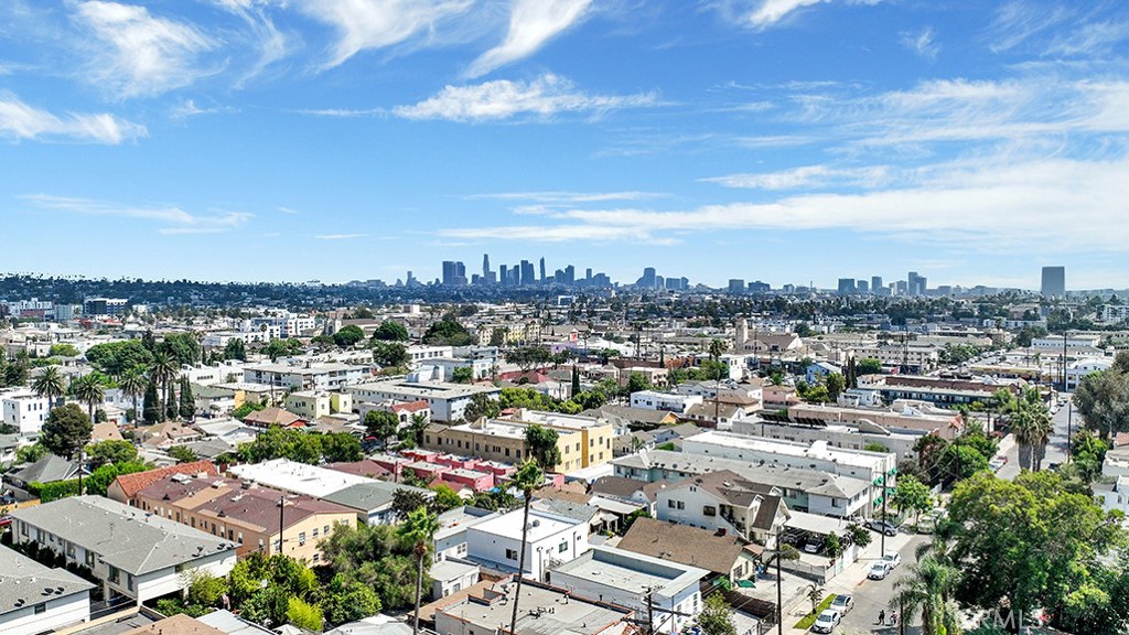 1213 N. Kingsley Drive N 1213 1/2