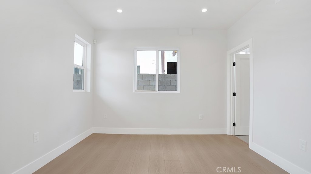 1213 N. Kingsley Drive N 1213 1/2