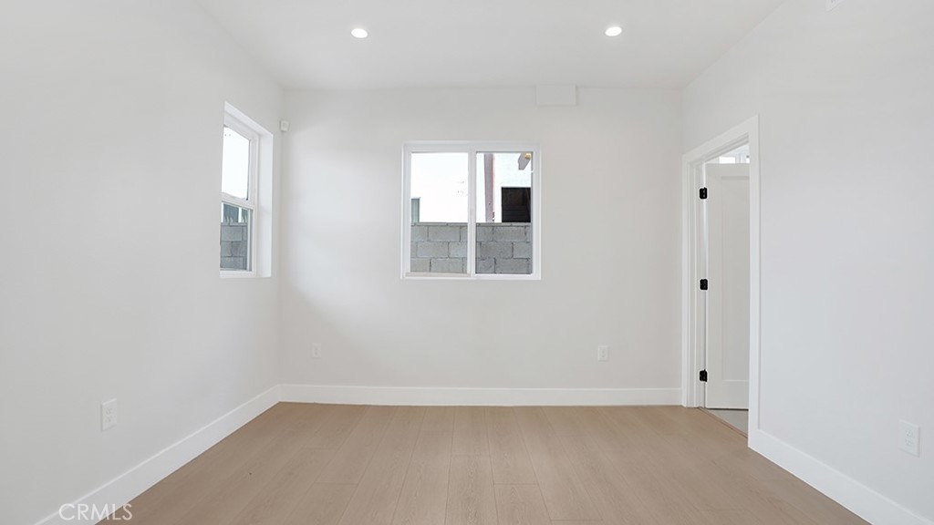 1213 N. Kingsley Drive N 1213 1/2