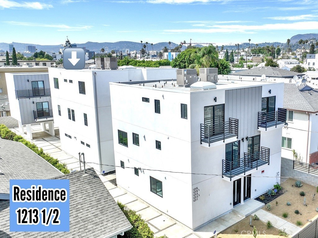 1213 N. Kingsley Drive N 1213 1/2