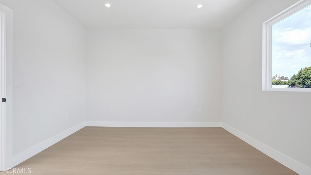 1213 N. Kingsley Drive N 1213 1/2