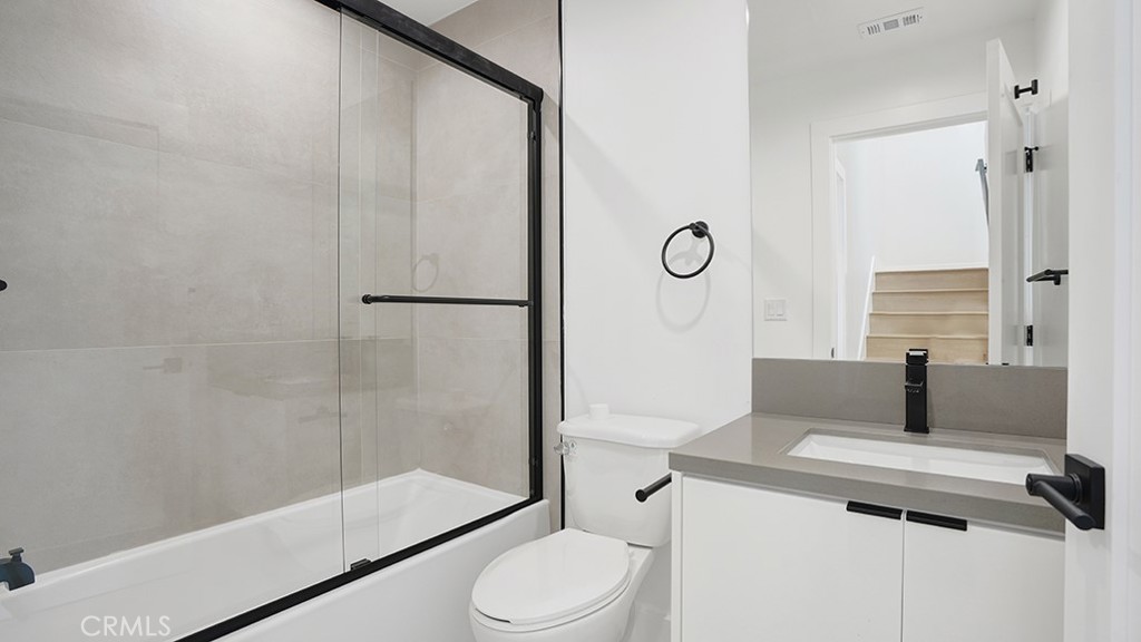 1213 N. Kingsley Drive N 1213 1/2