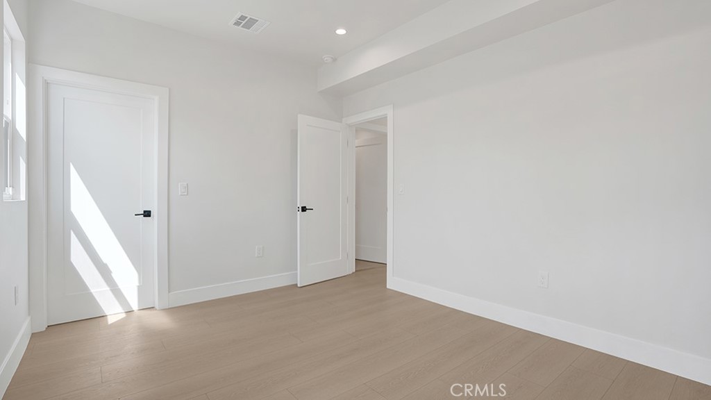 1213 N. Kingsley Drive N 1213 1/2