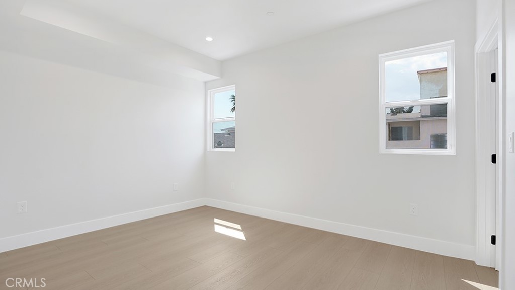 1213 N. Kingsley Drive N 1213 1/2