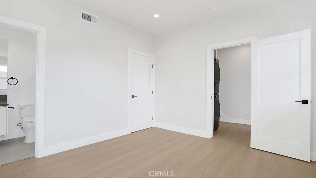 1213 N. Kingsley Drive N 1213 1/2