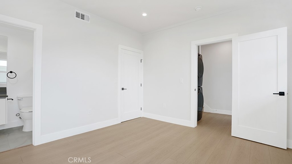 1213 N. Kingsley Drive N 1213 1/2