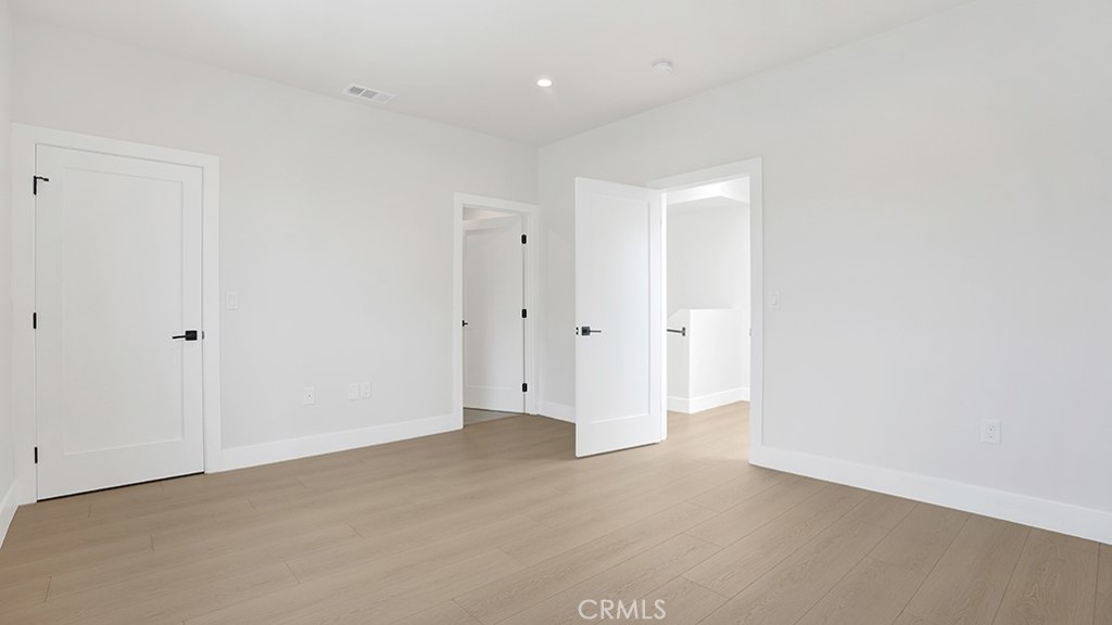 1213 N. Kingsley Drive N 1213 1/2