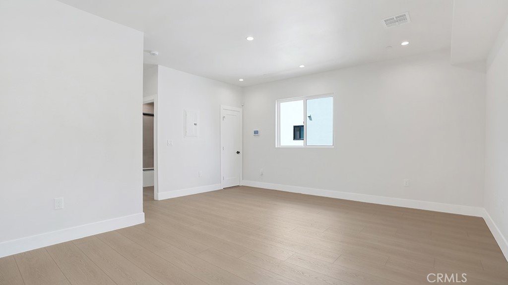 1213 N. Kingsley Drive N 1213 1/2