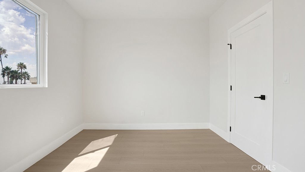 1213 N. Kingsley Drive N 1213 1/2