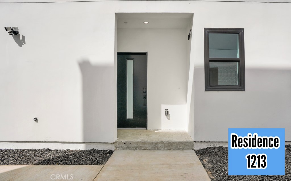 1213 N. Kingsley Drive N