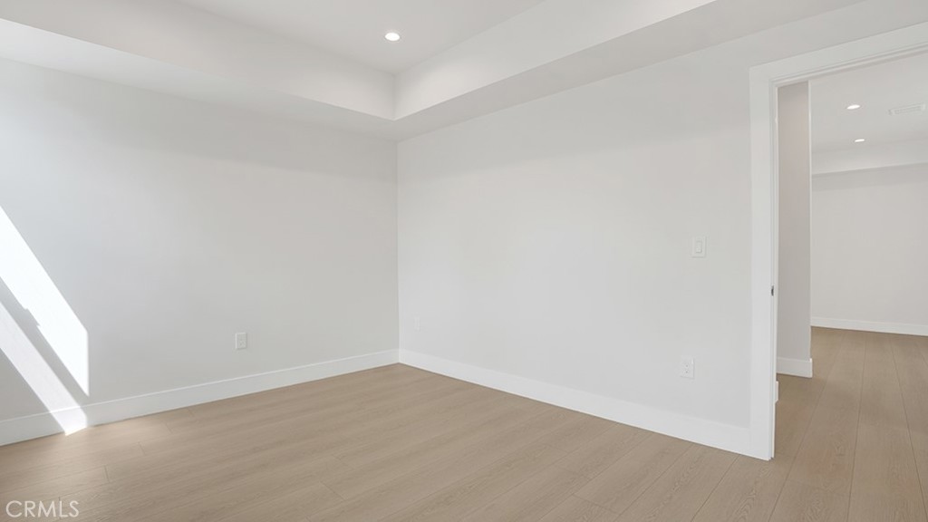 1213 N. Kingsley Drive N