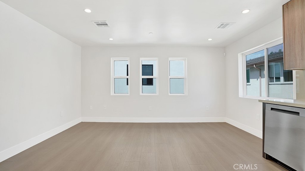 1215 N. Kingsley Drive N 1215 1/2