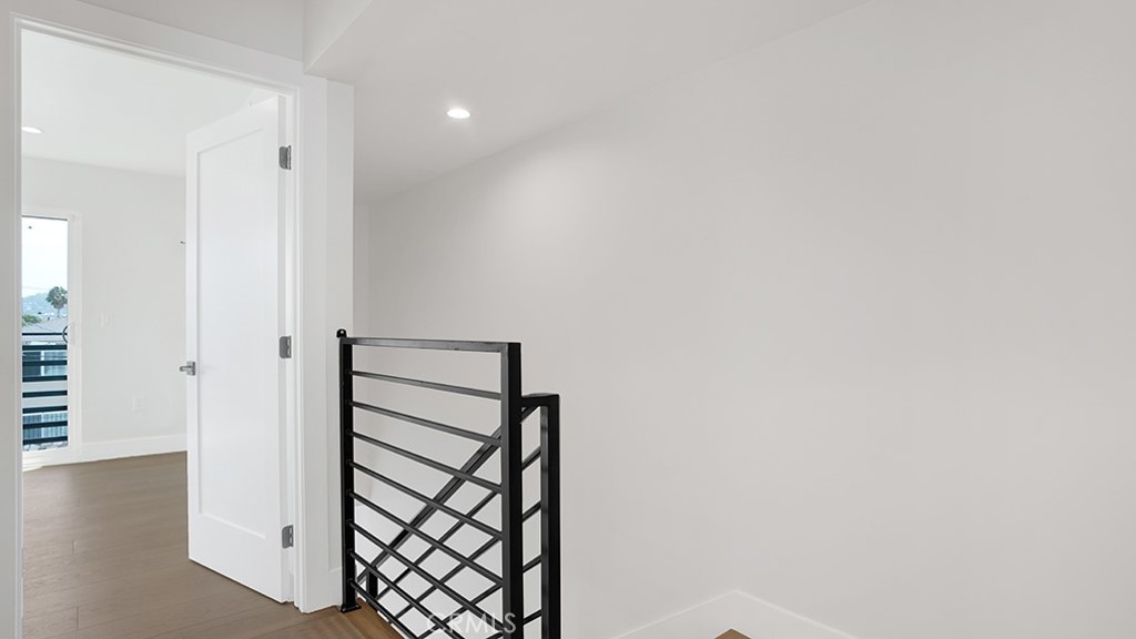 1215 N. Kingsley Drive N 1215 1/2