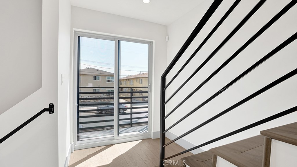 1215 N. Kingsley Drive N 1215 1/2