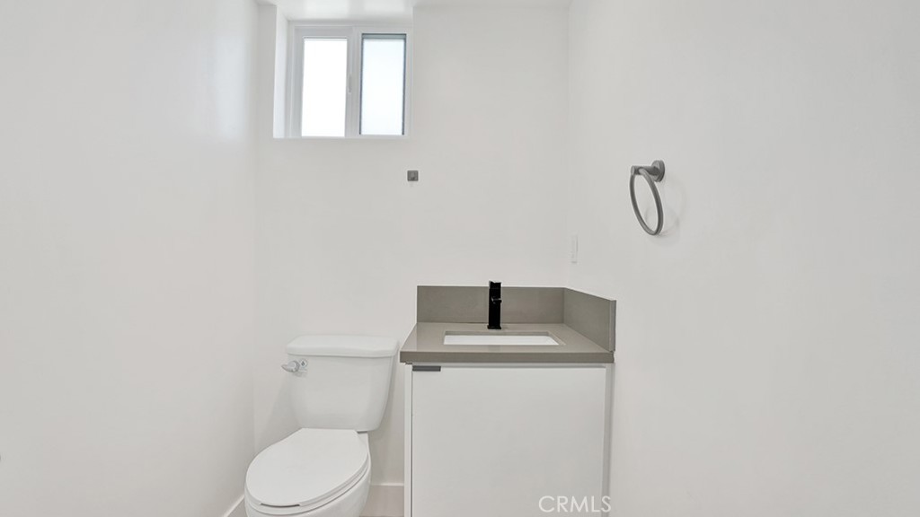 1215 N. Kingsley Drive N 1215 1/2