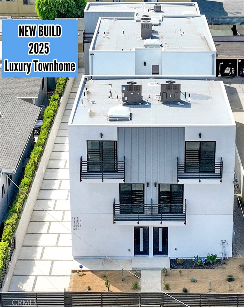 1215 N. Kingsley Drive N 1215 1/2