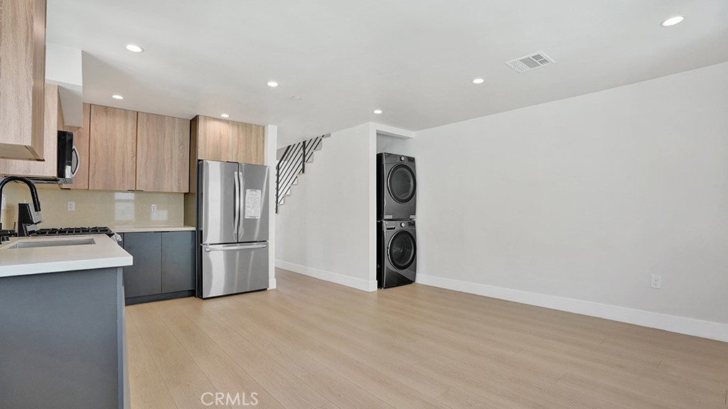 1215 N. Kingsley Drive N 1215 1/2