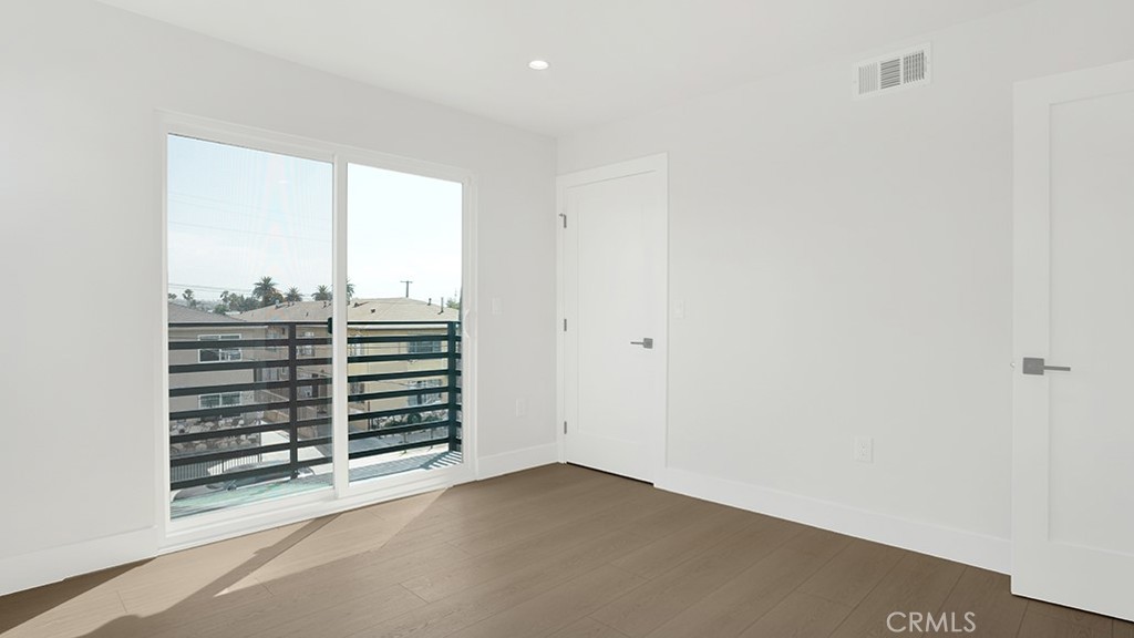 1215 N. Kingsley Drive N 1215 1/2