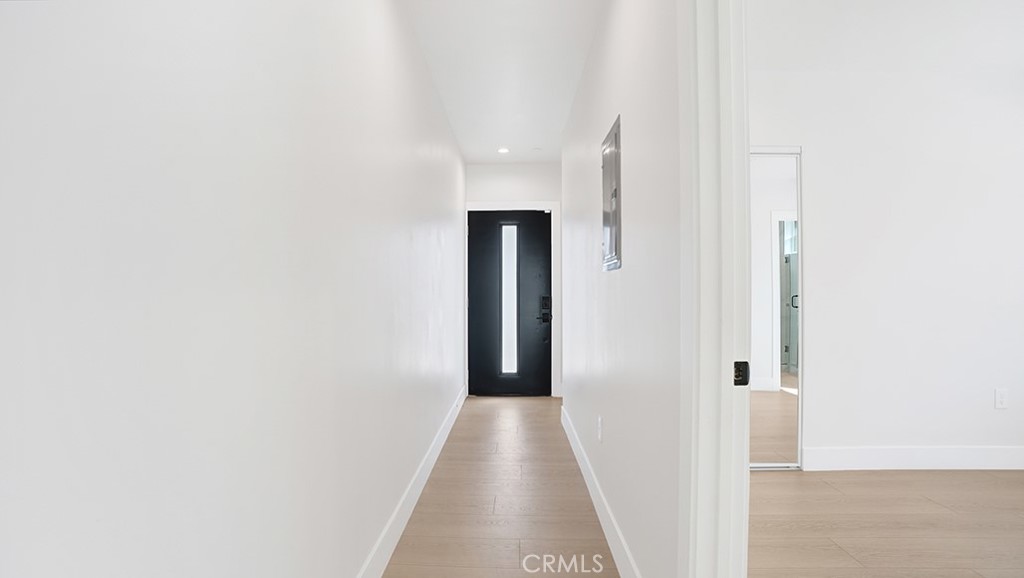 1215 N. Kingsley Drive N