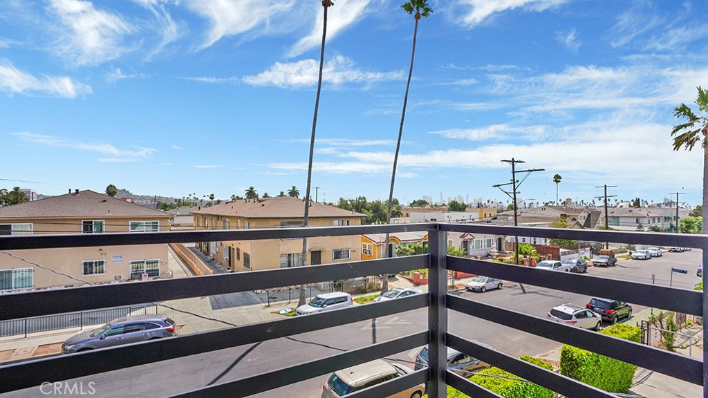 1215 N. Kingsley Drive N