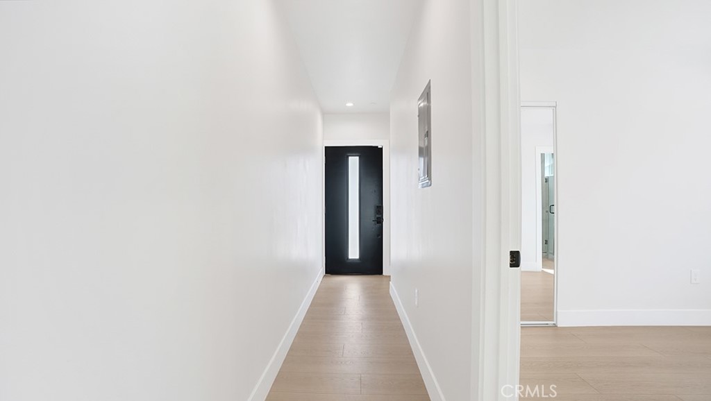 1215 N. Kingsley Drive N