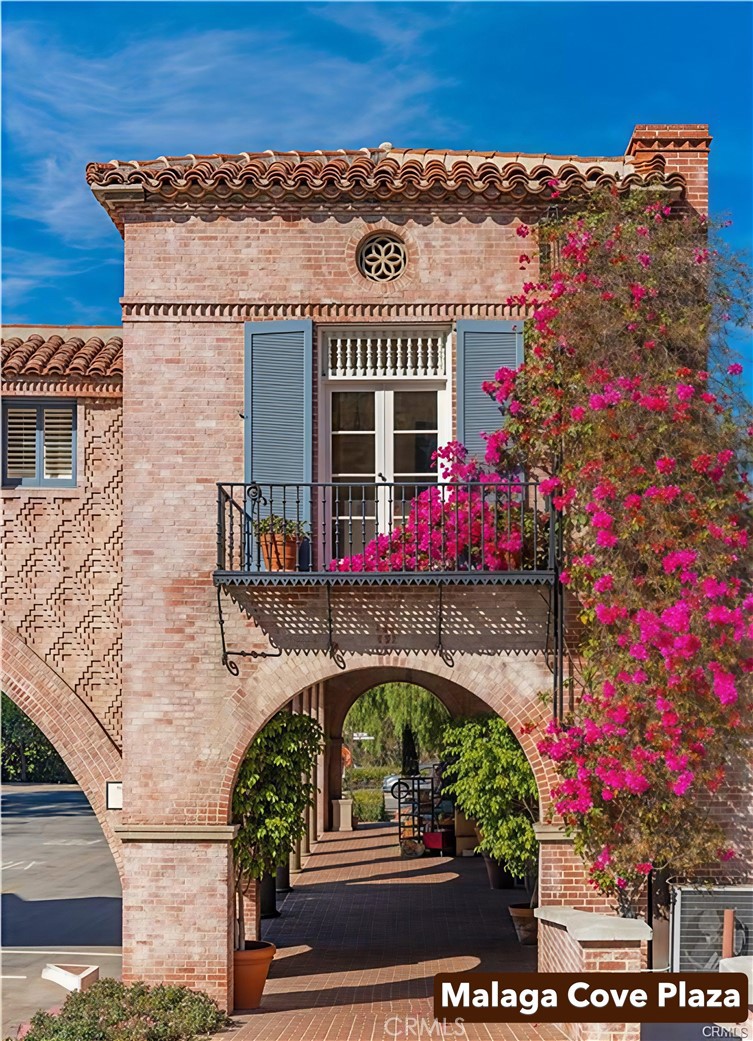 2525 Via Campesina 301