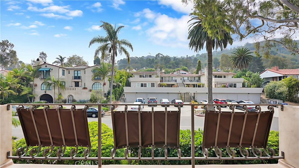 2525 Via Campesina 301