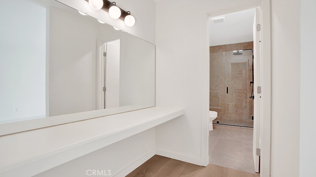 2525 Via Campesina 301