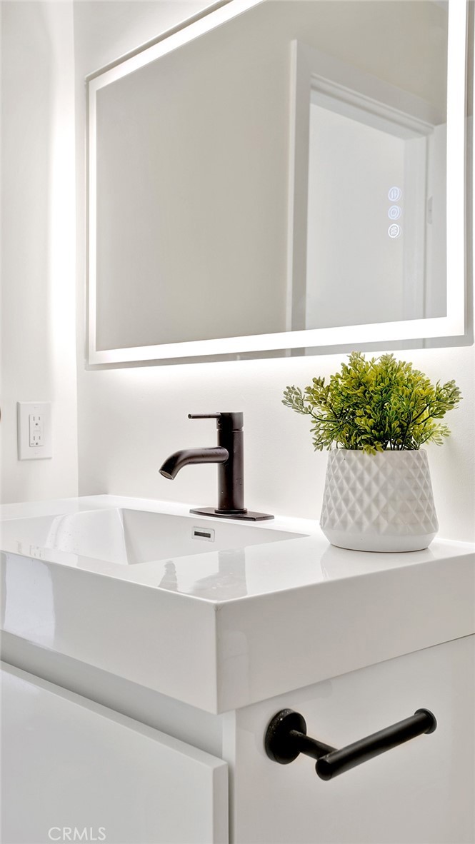 2525 Via Campesina 301