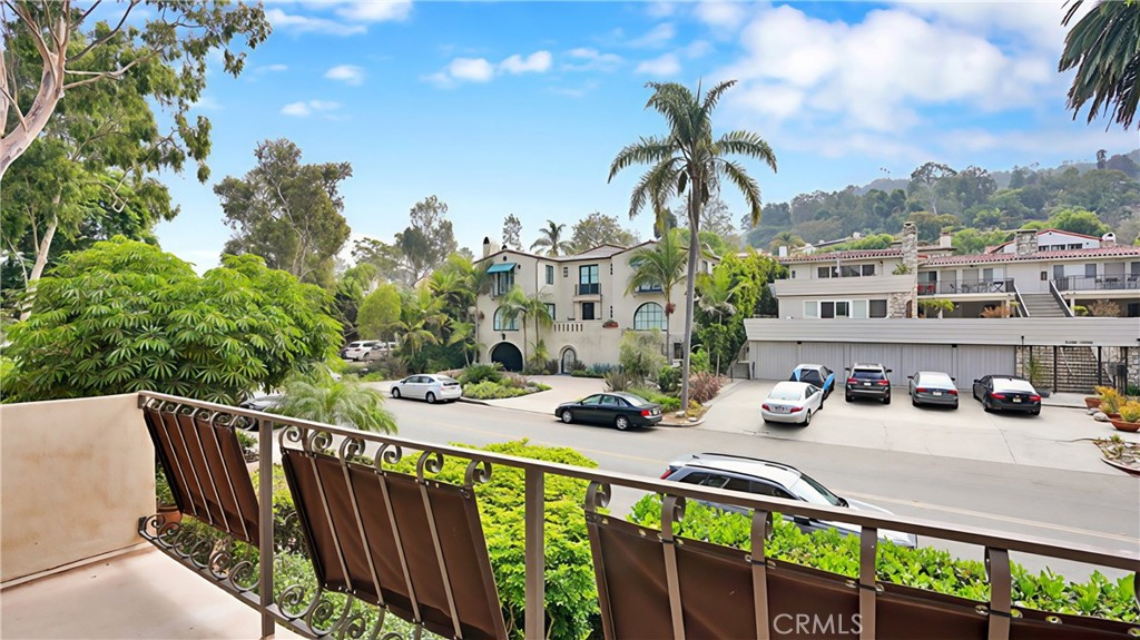 2525 Via Campesina 301