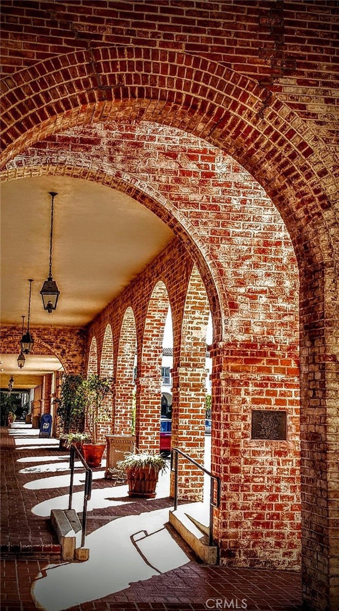 2525 Via Campesina 301