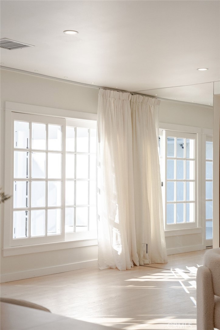 3205 Palos Verdes Drive N