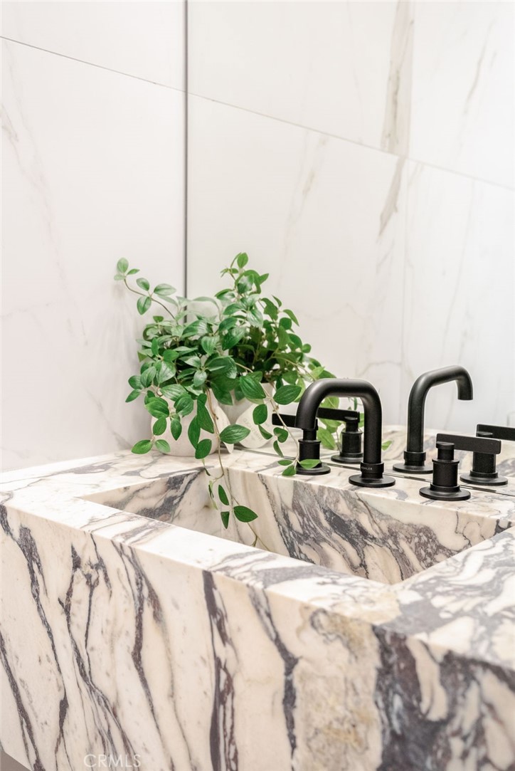 3205 Palos Verdes Drive N