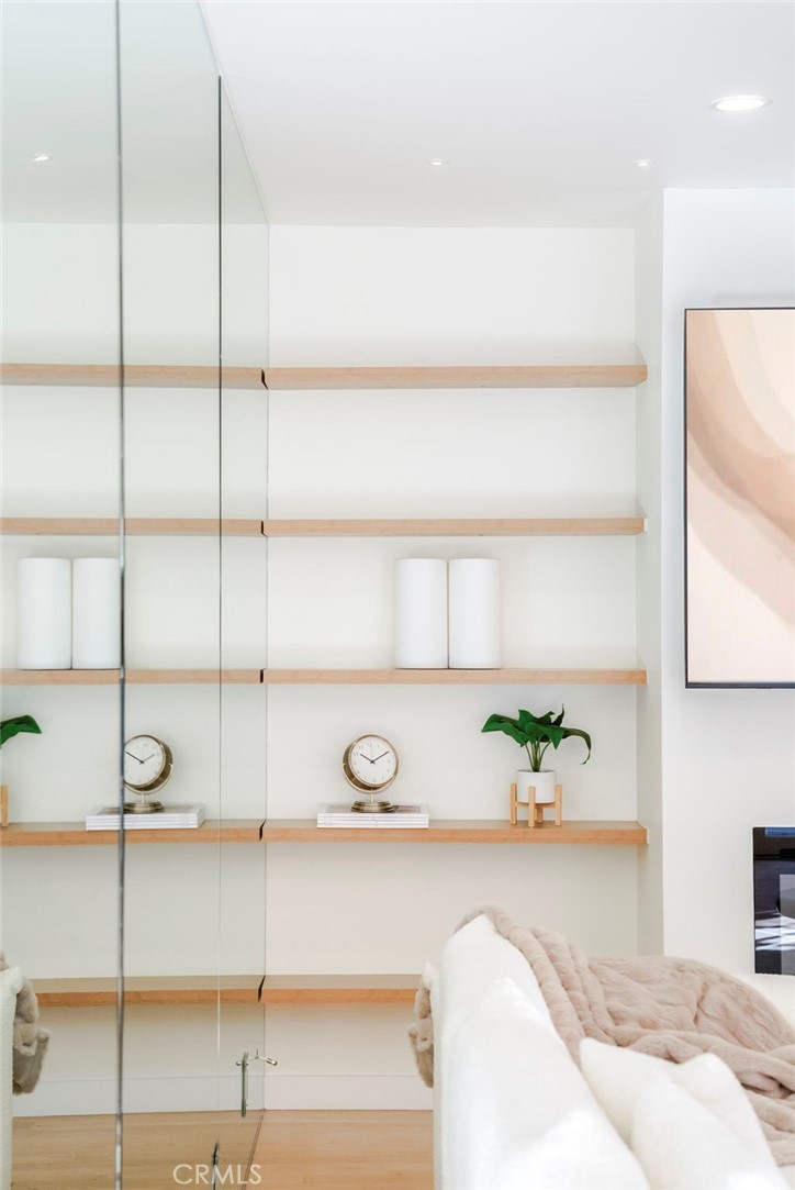 3205 Palos Verdes Drive N