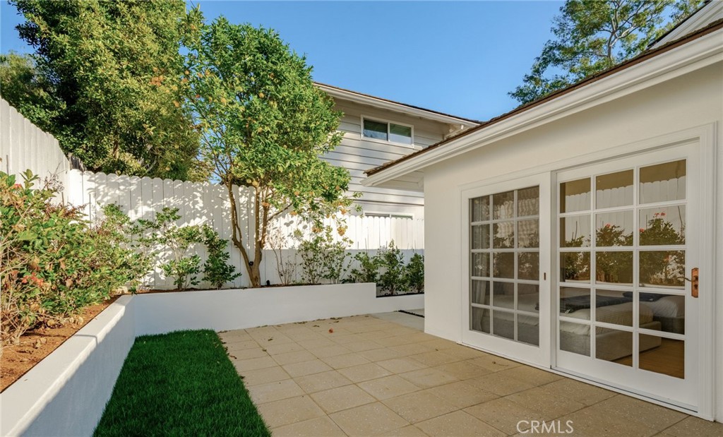 3205 Palos Verdes Drive N