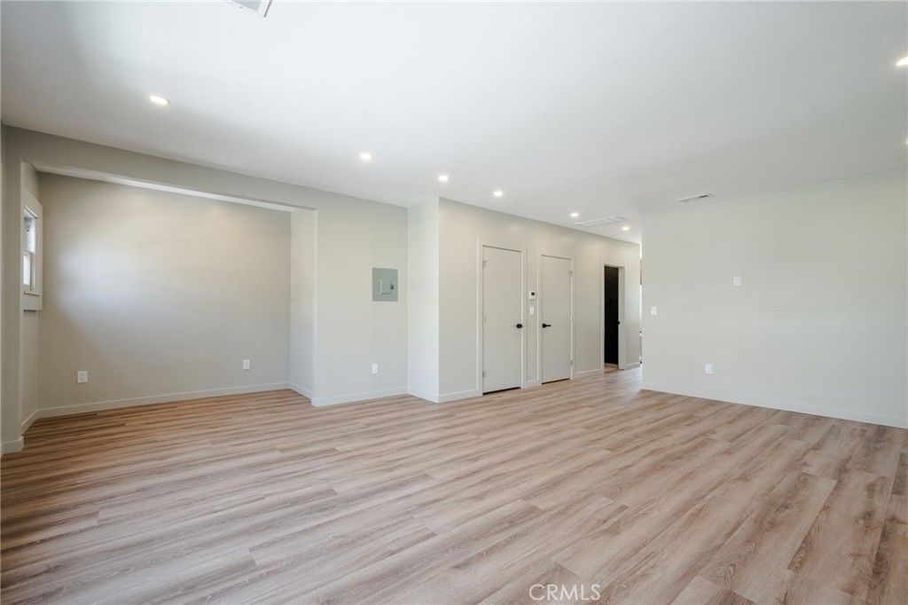 10 Esperanza Avenue 12