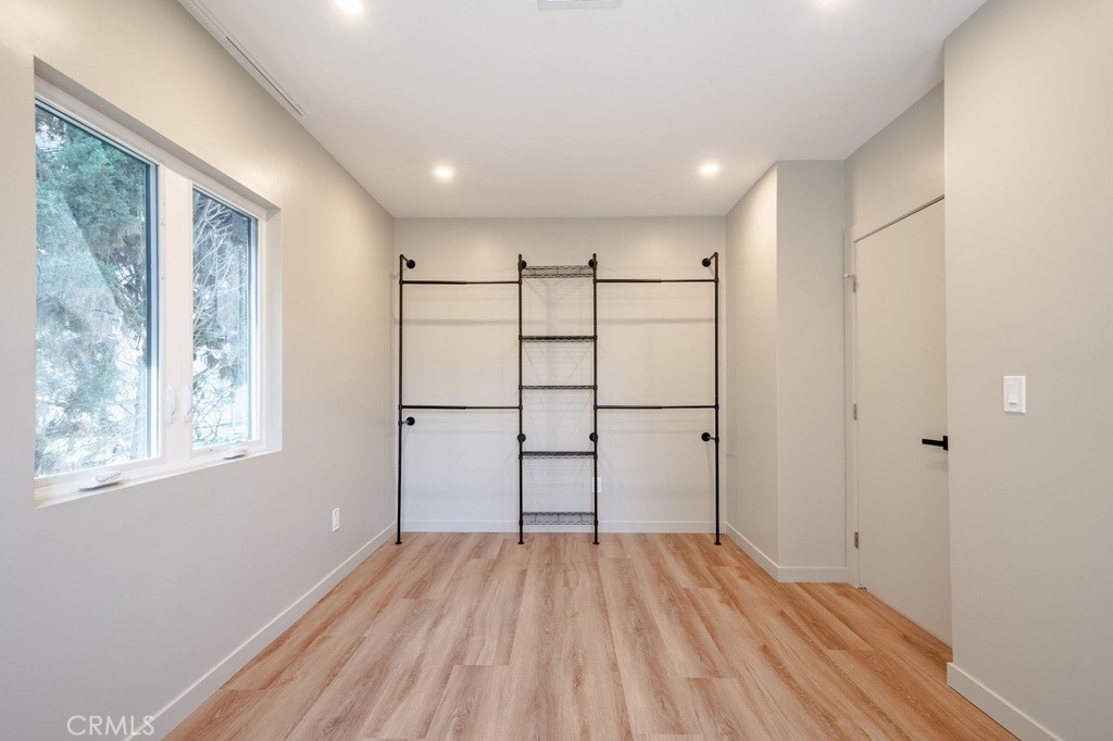 10 Esperanza Avenue 12