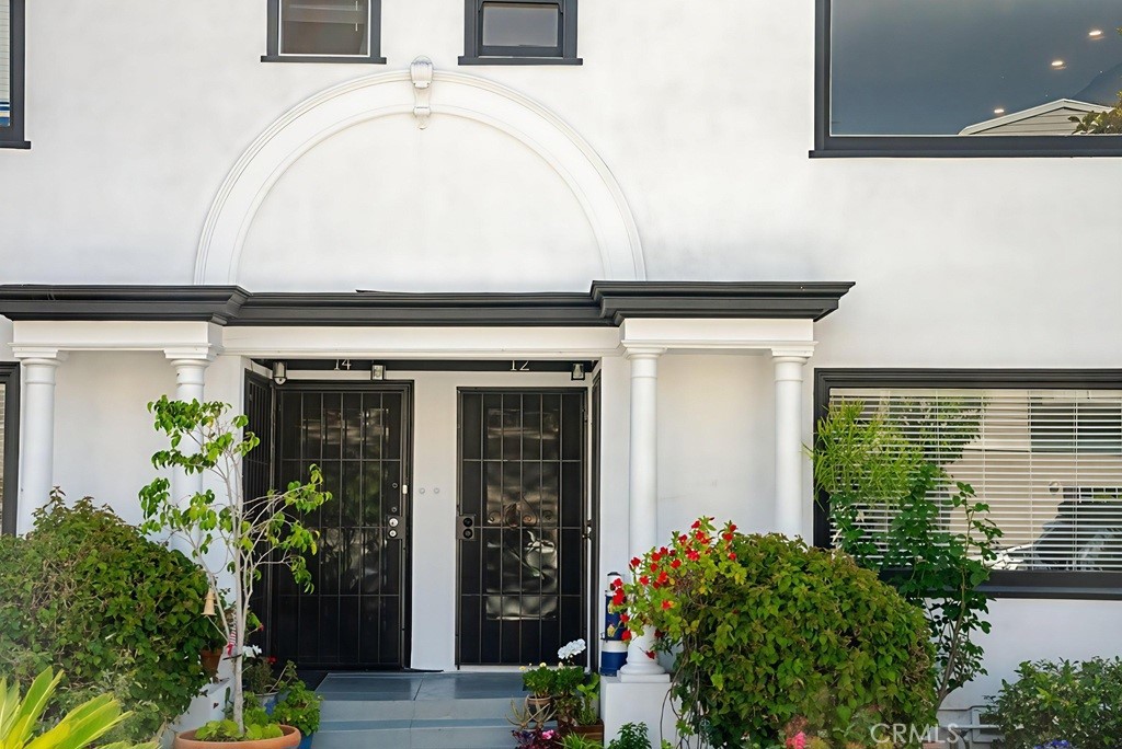 10 Esperanza Avenue 12