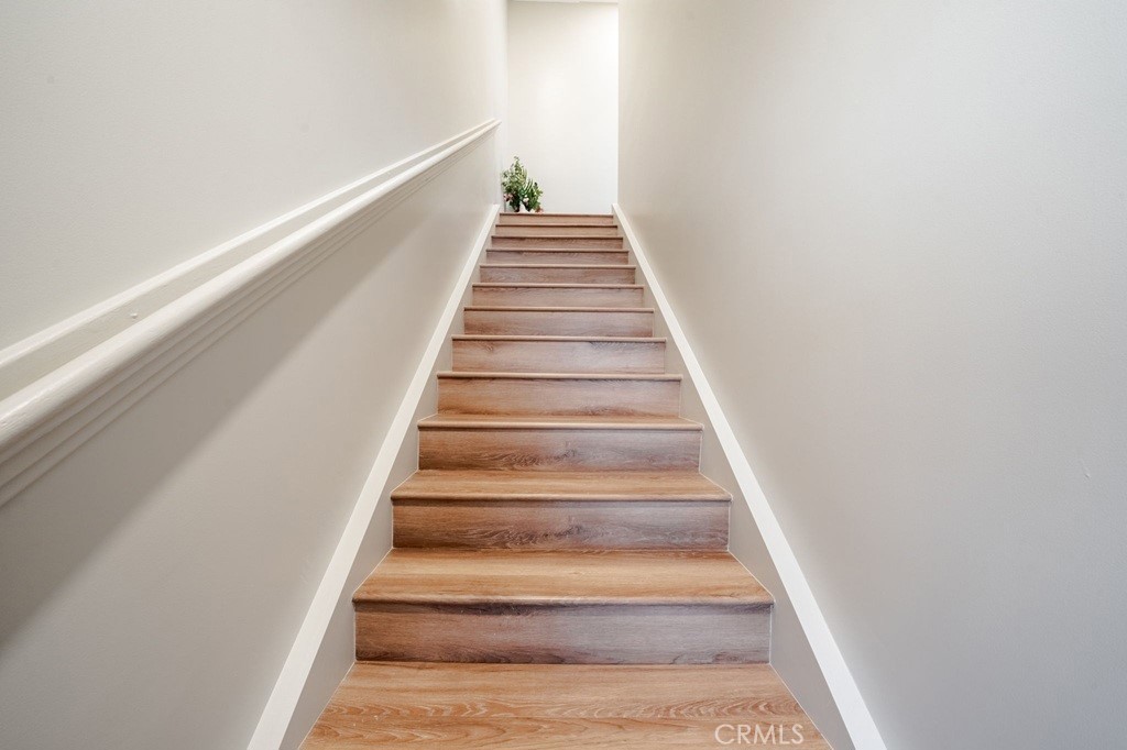 10 Esperanza Avenue 12