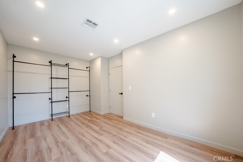 10 Esperanza Avenue 12