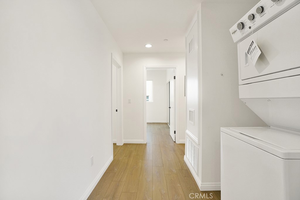 5729 Willow Crest Avenue 5729