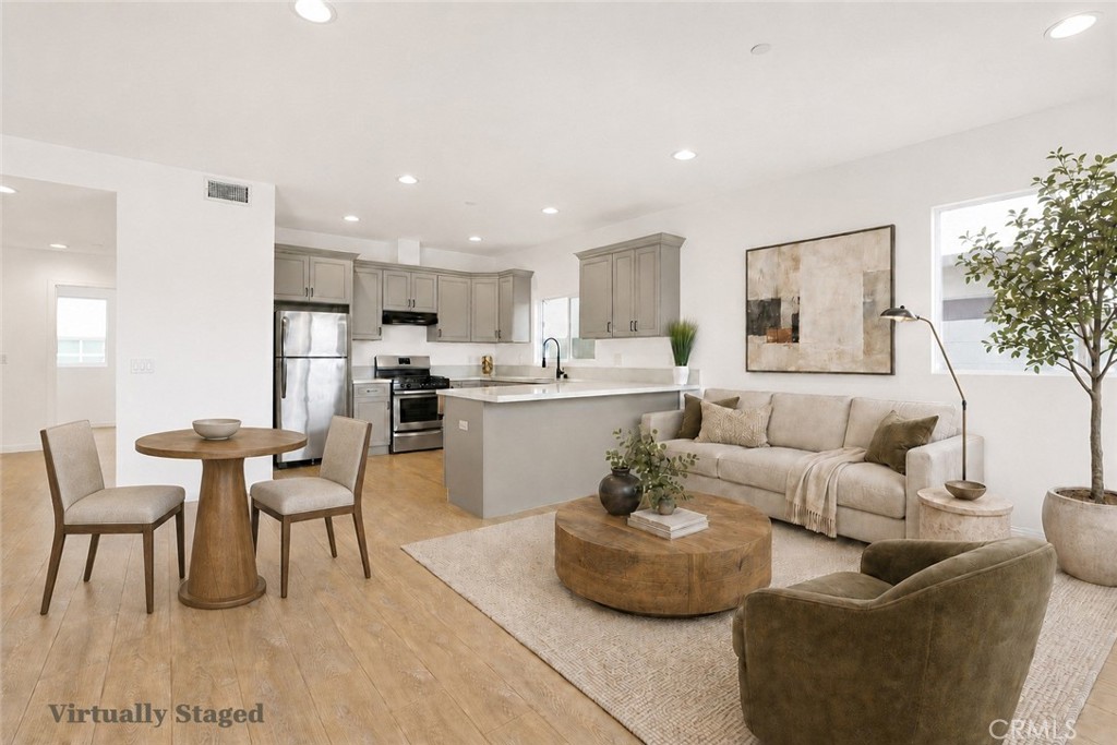 5729 Willow Crest Avenue 5729