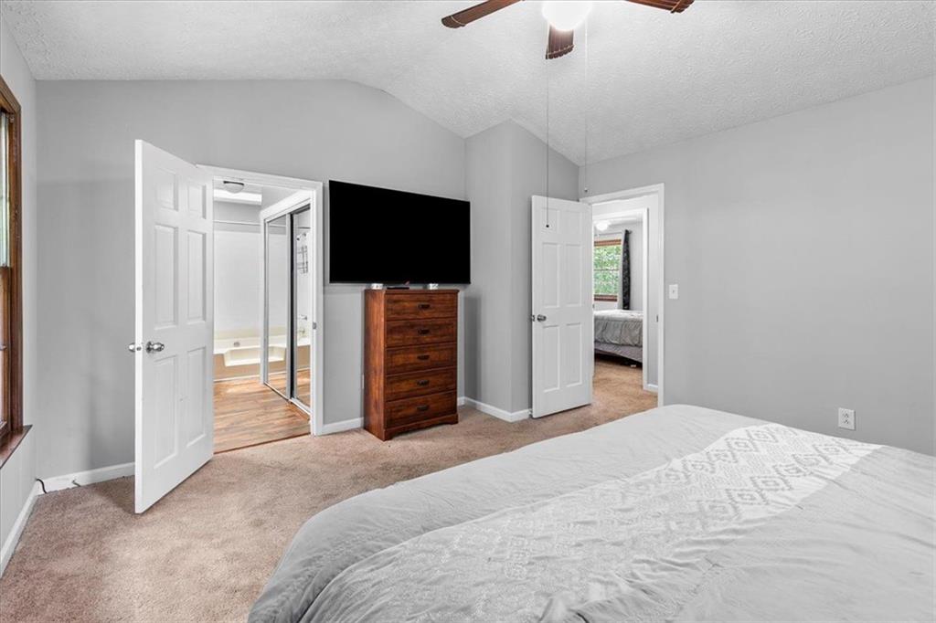 1212 GRAYLAND Lane