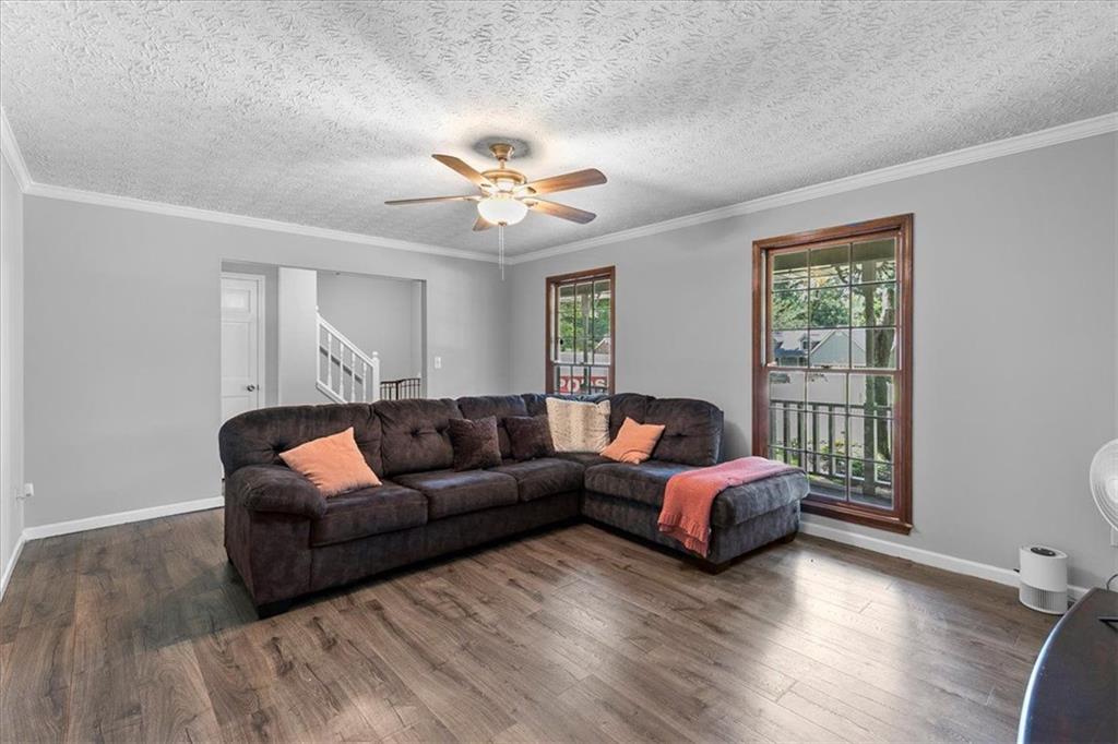 1212 GRAYLAND Lane