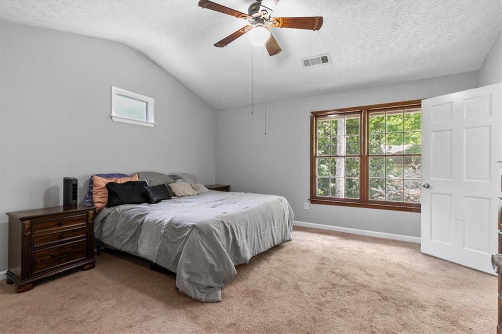 1212 GRAYLAND Lane